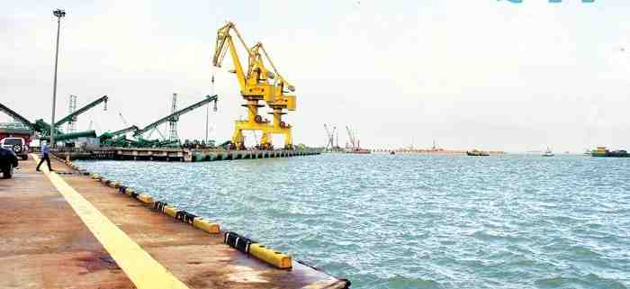 Cang dung quat Xây dựng cảng container tại Dung Quất: Việc làm cấp thiết